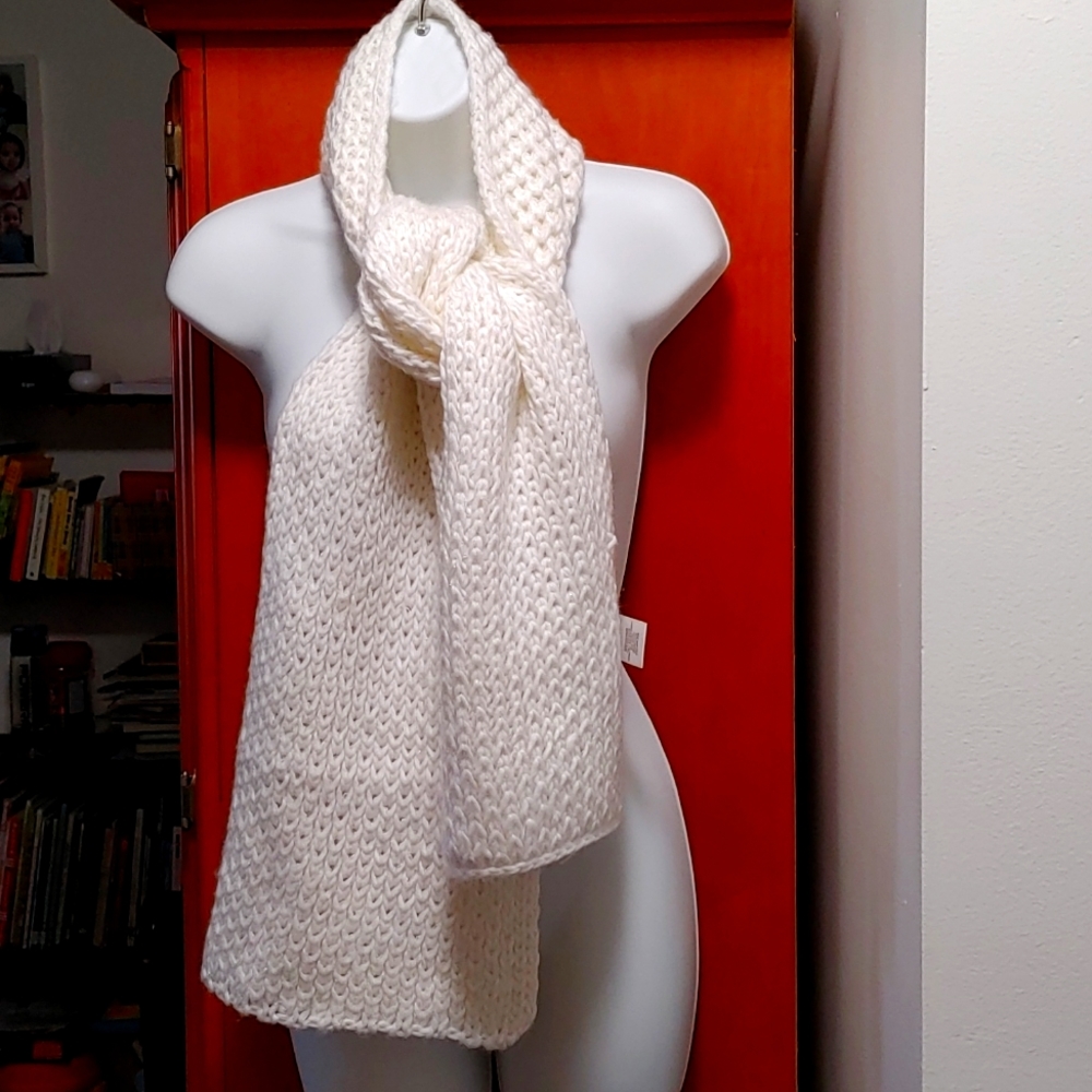 Jessica Simpson Scarf and Bonnet